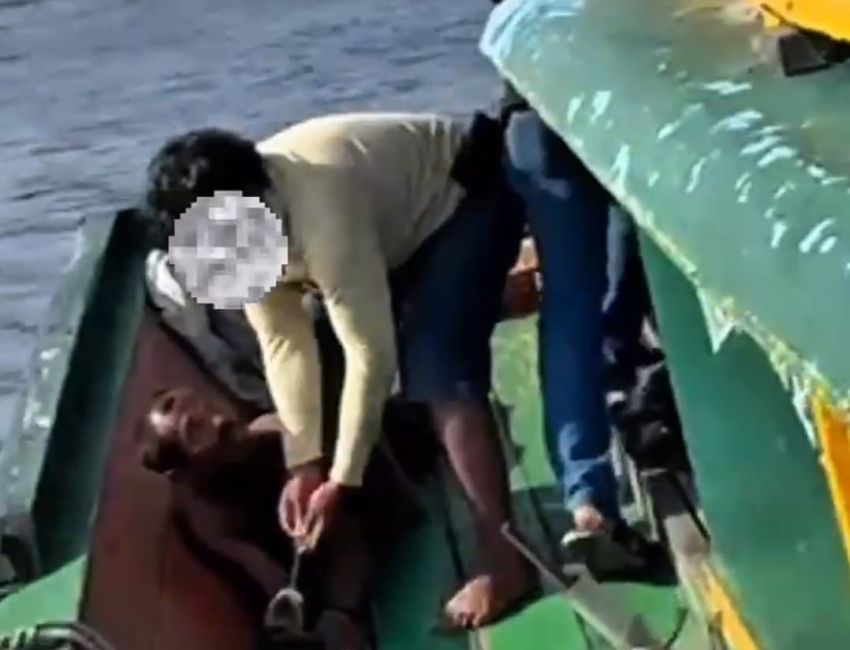 Jemput di Laut Lepas