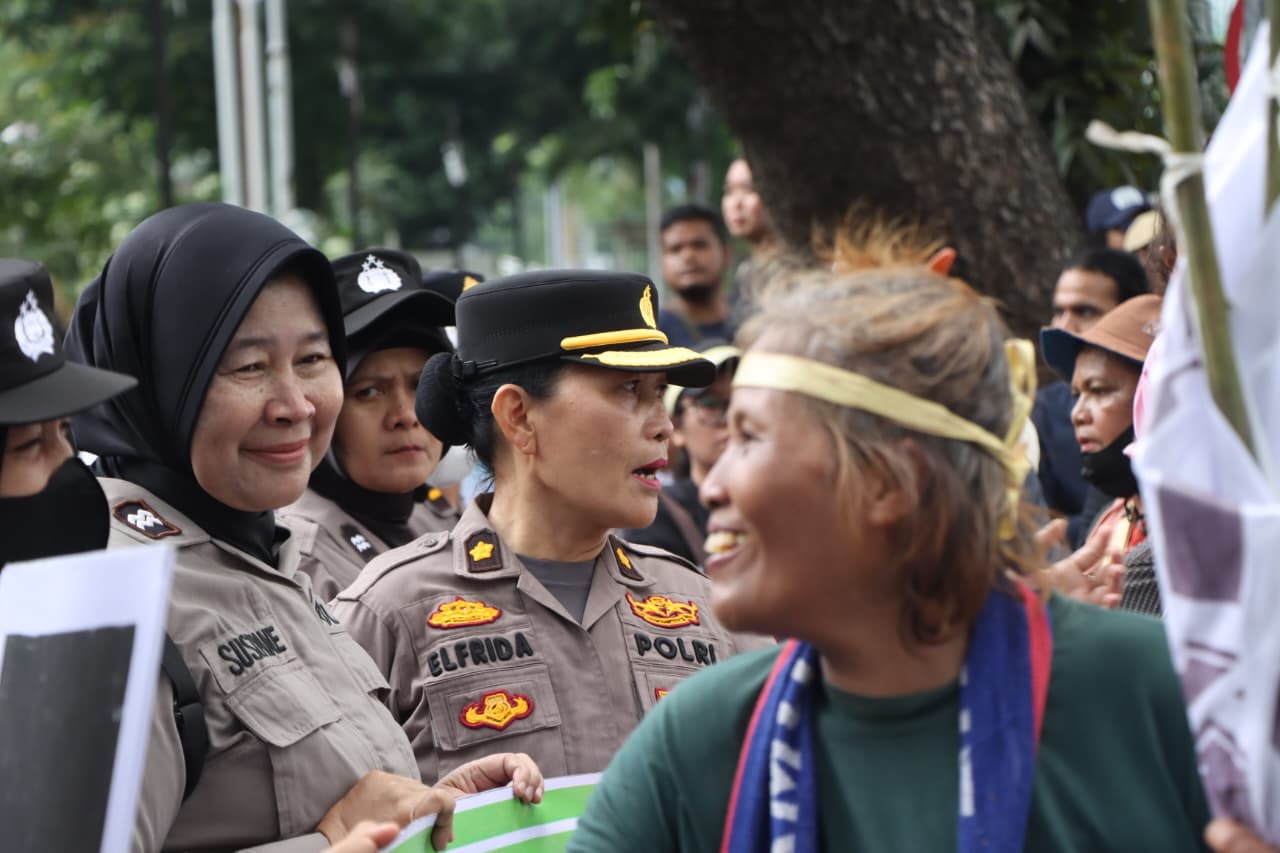 Kapolda Sumut Apresiasi Aksi Damai di DPRD: Aspirasi Tersampaikan, Situasi Tetap Kondusif. (Foto/Ist)